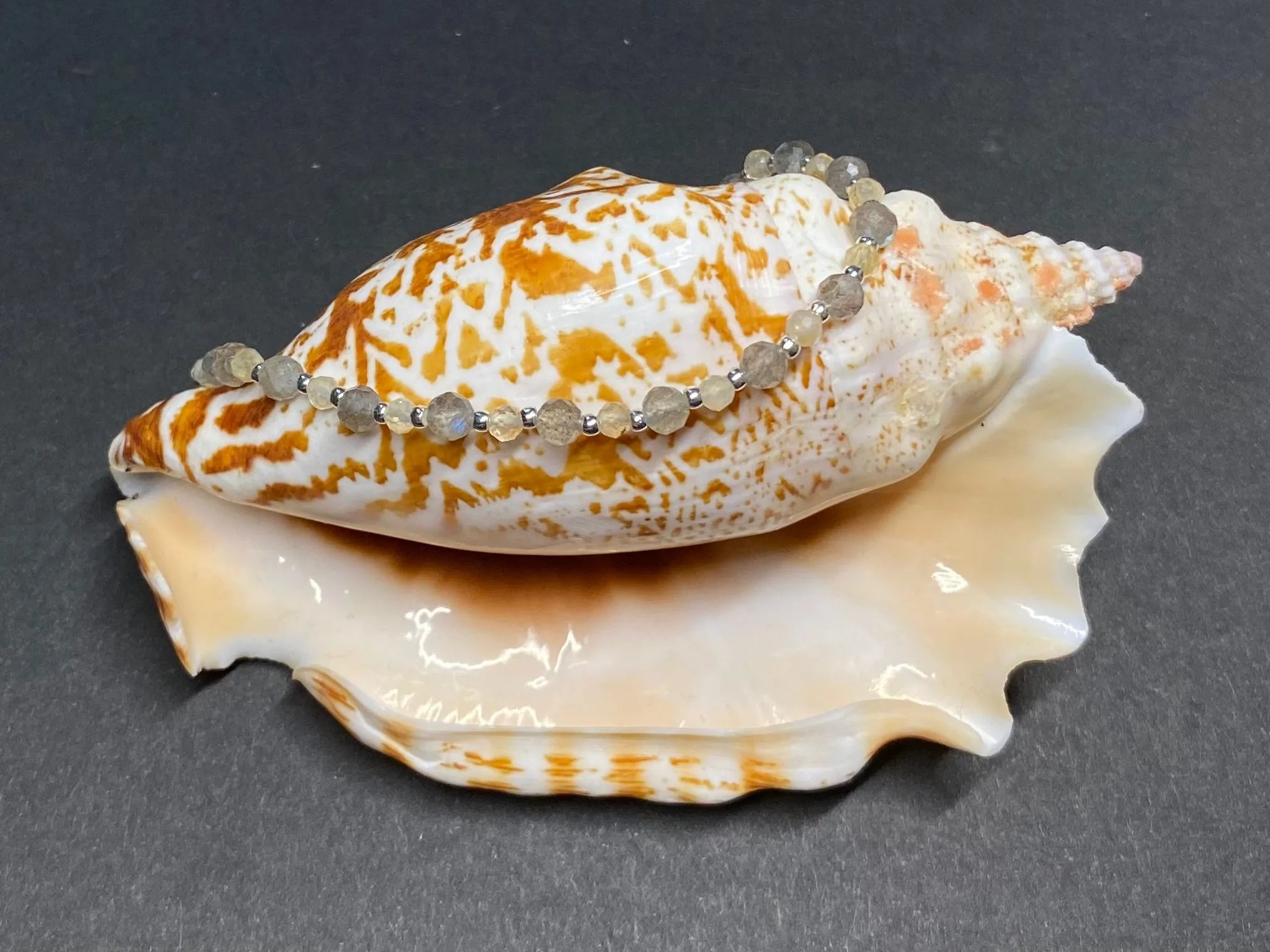 Bransoletka zodiakalna „Wodnik” na gumce