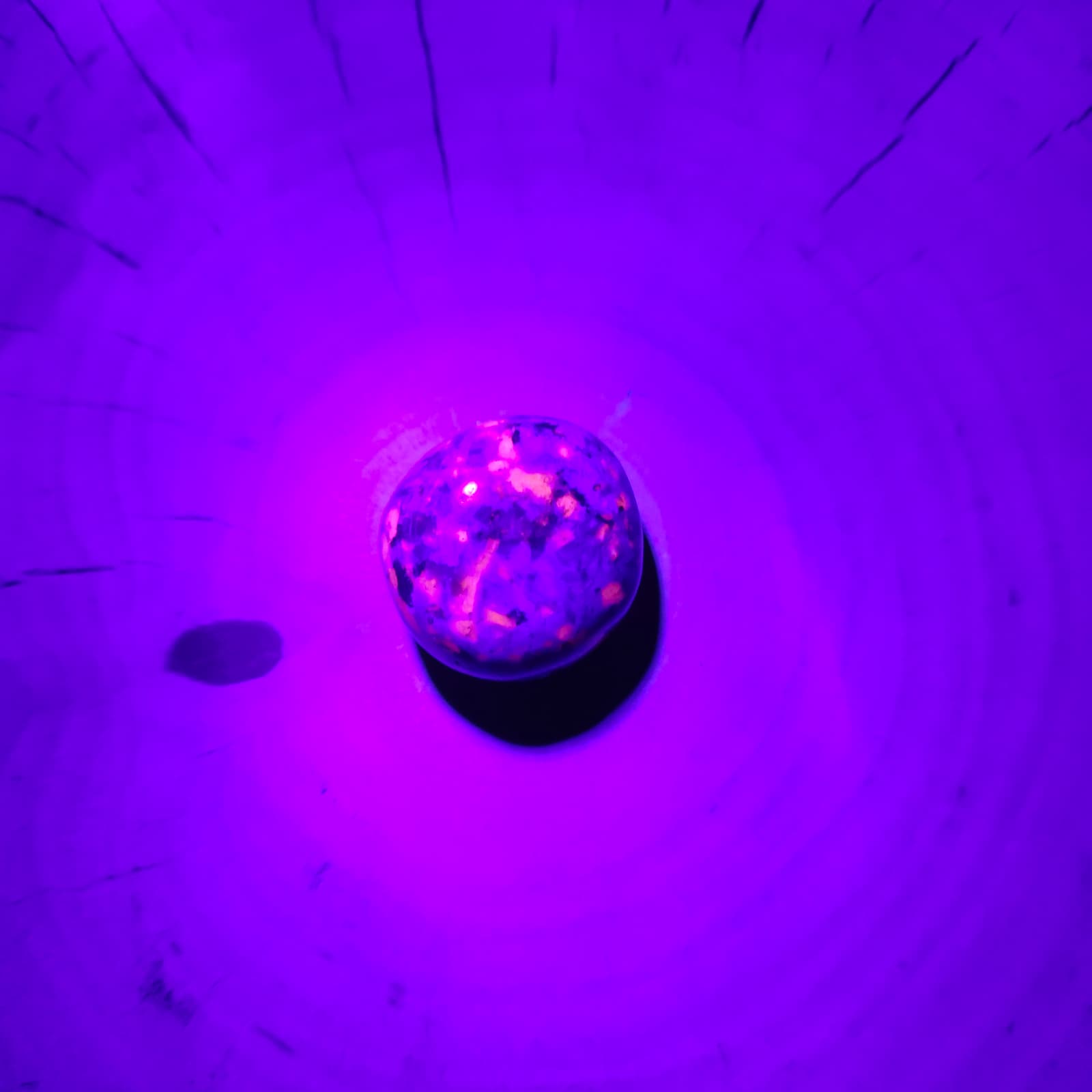 yooperlite polerowany w świetle uv