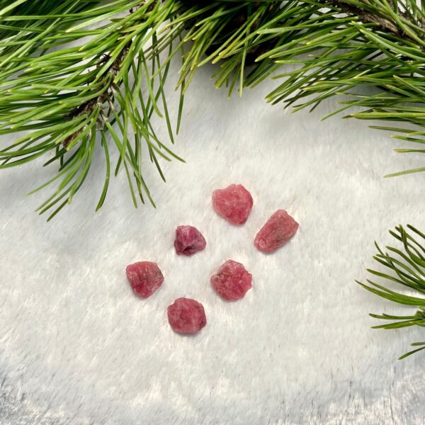 spinel surowy