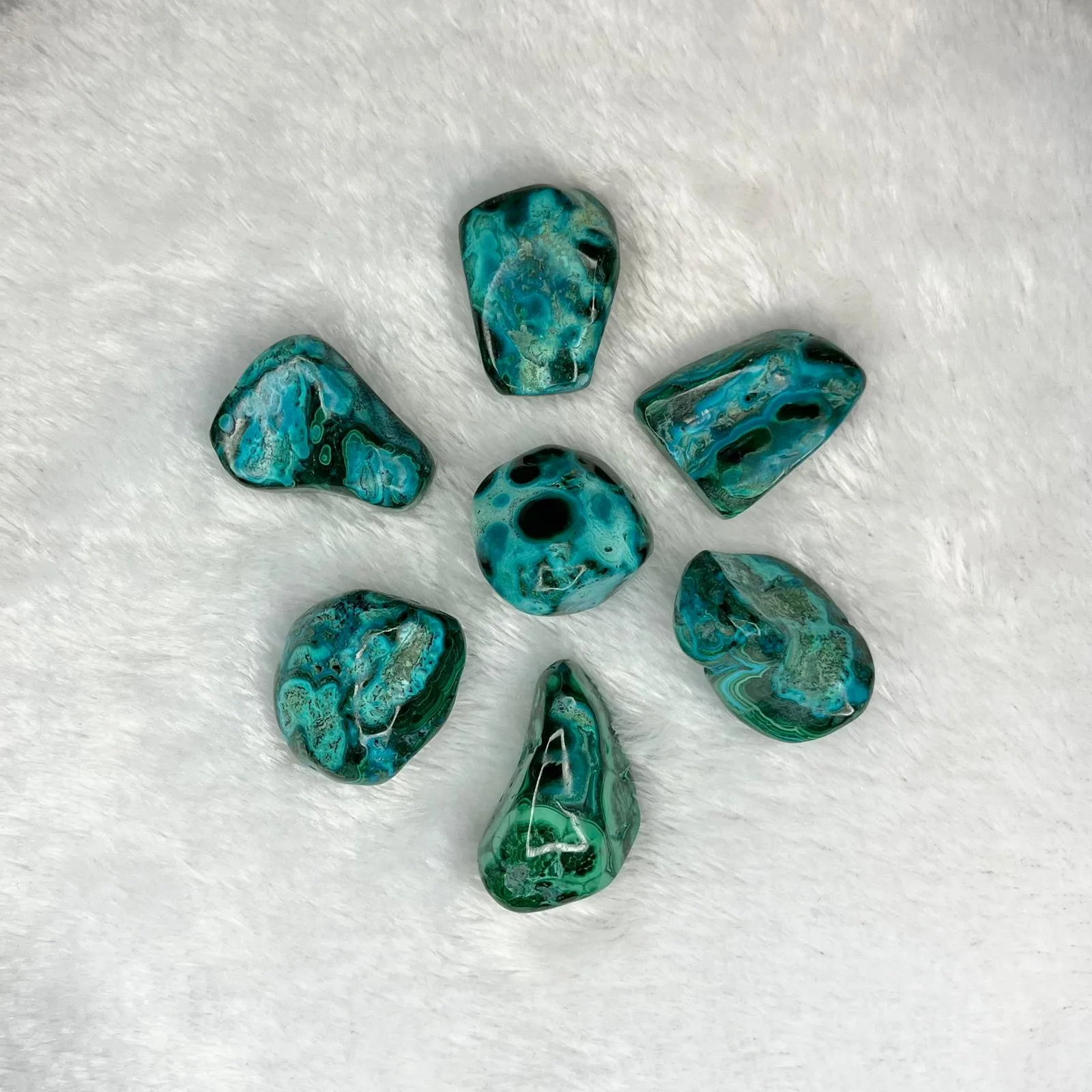 Chryzokola na malachicie (polerowana)