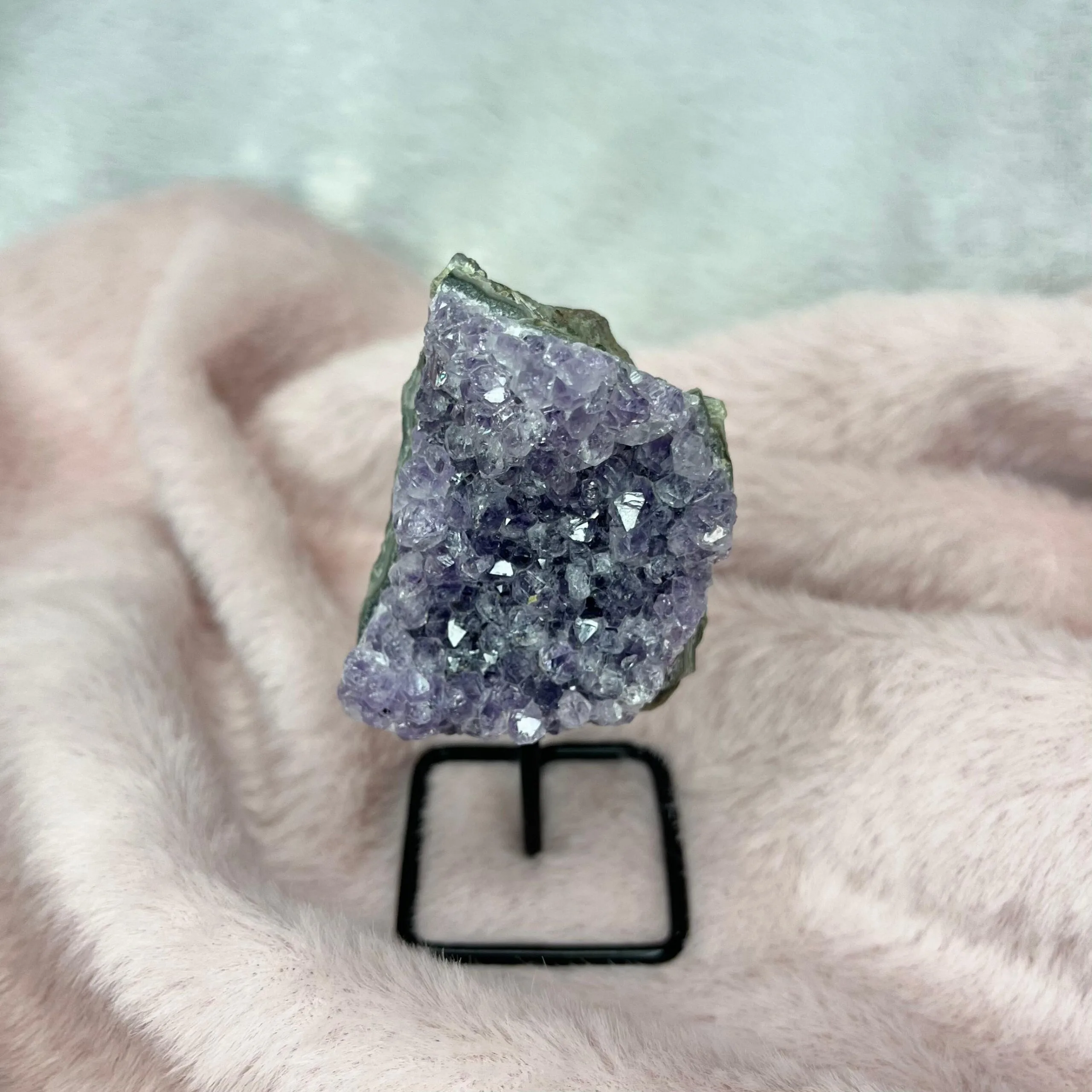 Ametyst na stojaku [6] (surowy)