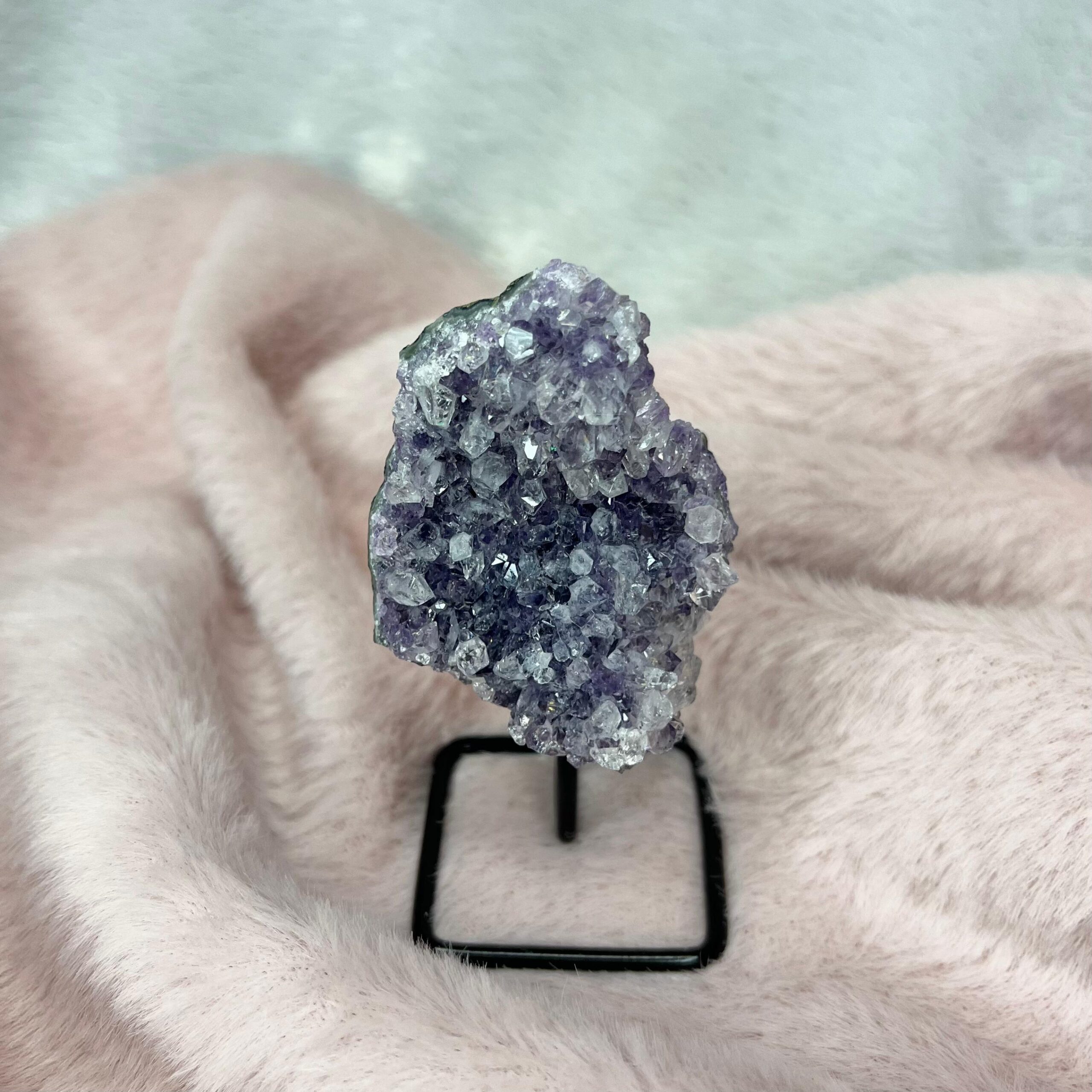 Ametyst na stojaku [7] (surowy)