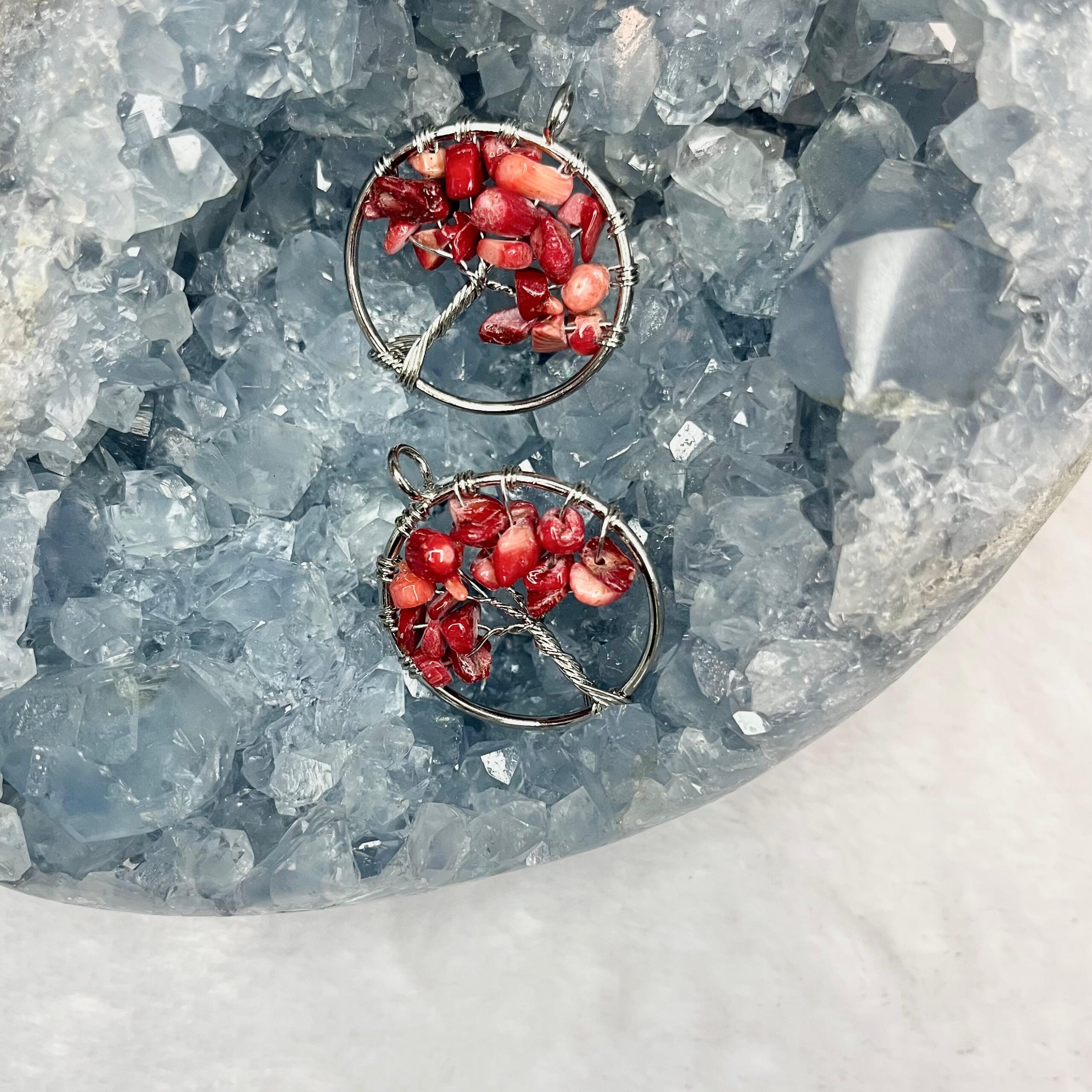 Zawieszka „Drzewo życia” z koralem