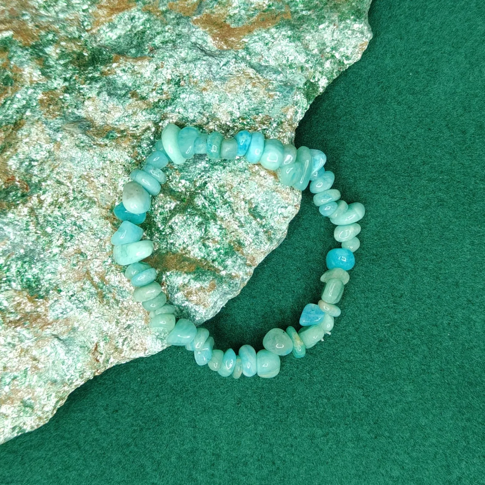 Bransoletka „Amazonit” z drobnych kamieni
