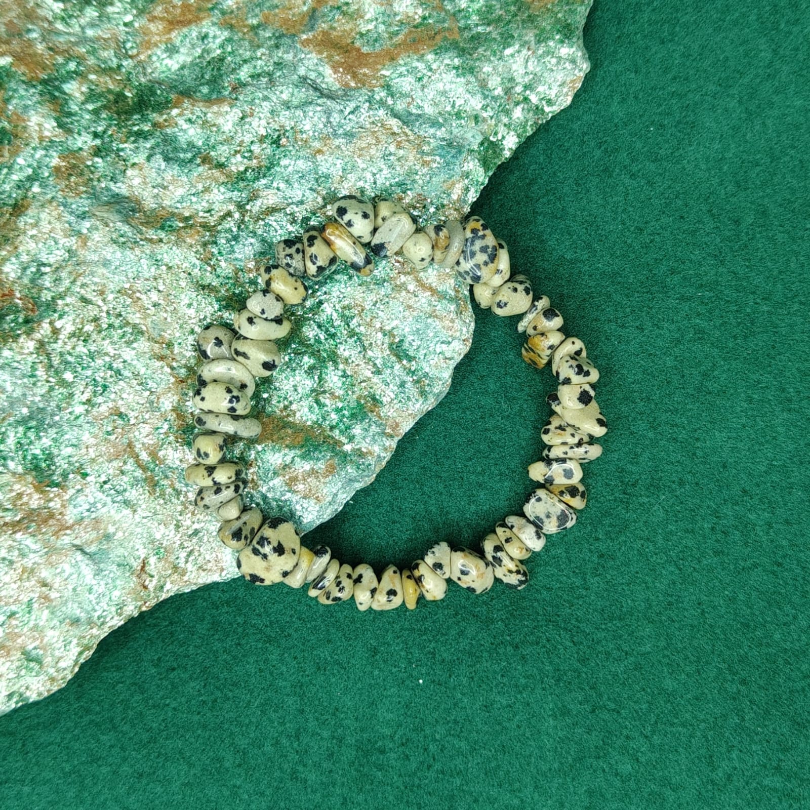 Bransoletka „Jaspis dalmatyńczyk” z drobnych kamieni