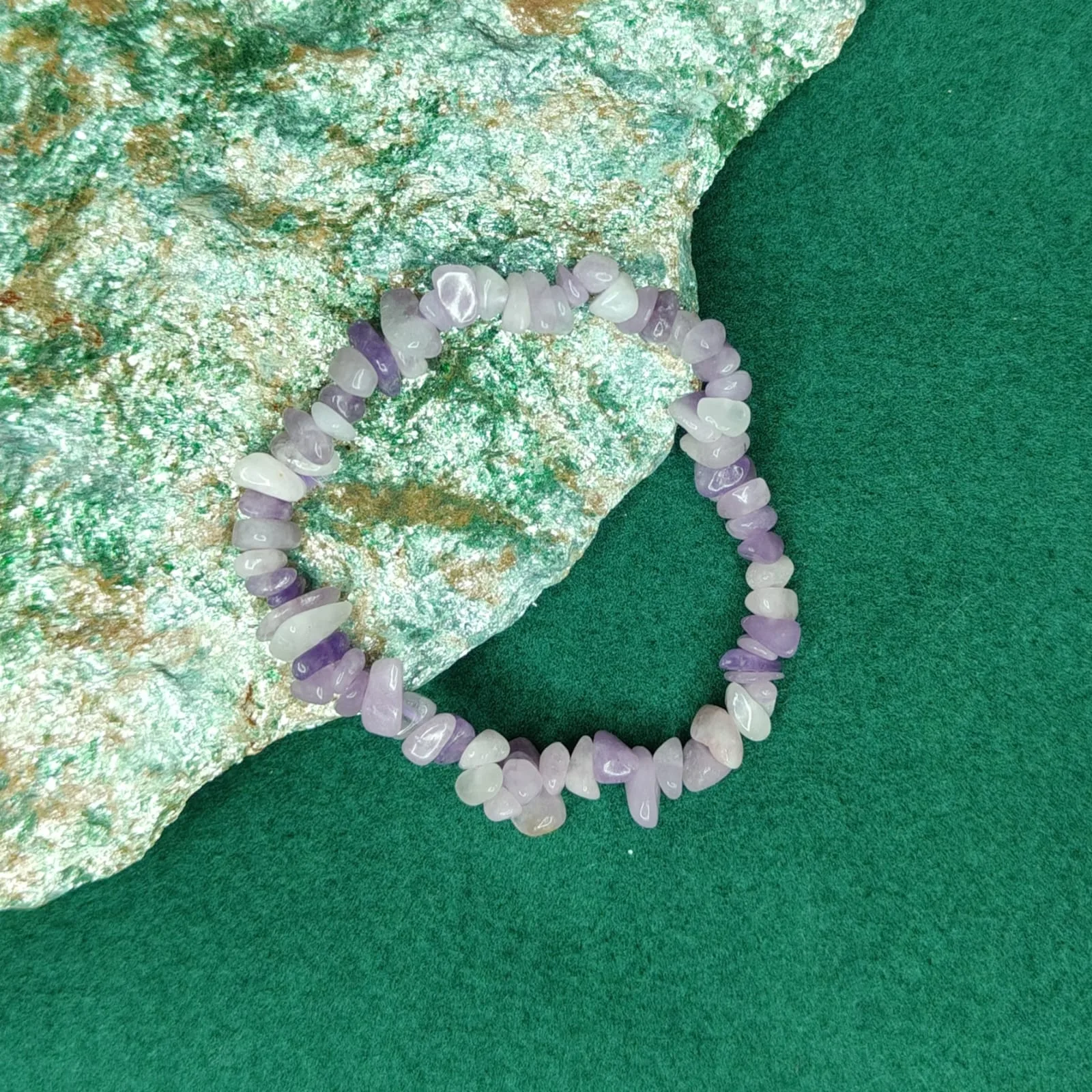 Bransoletka „Lepidolit” z drobnych kamieni