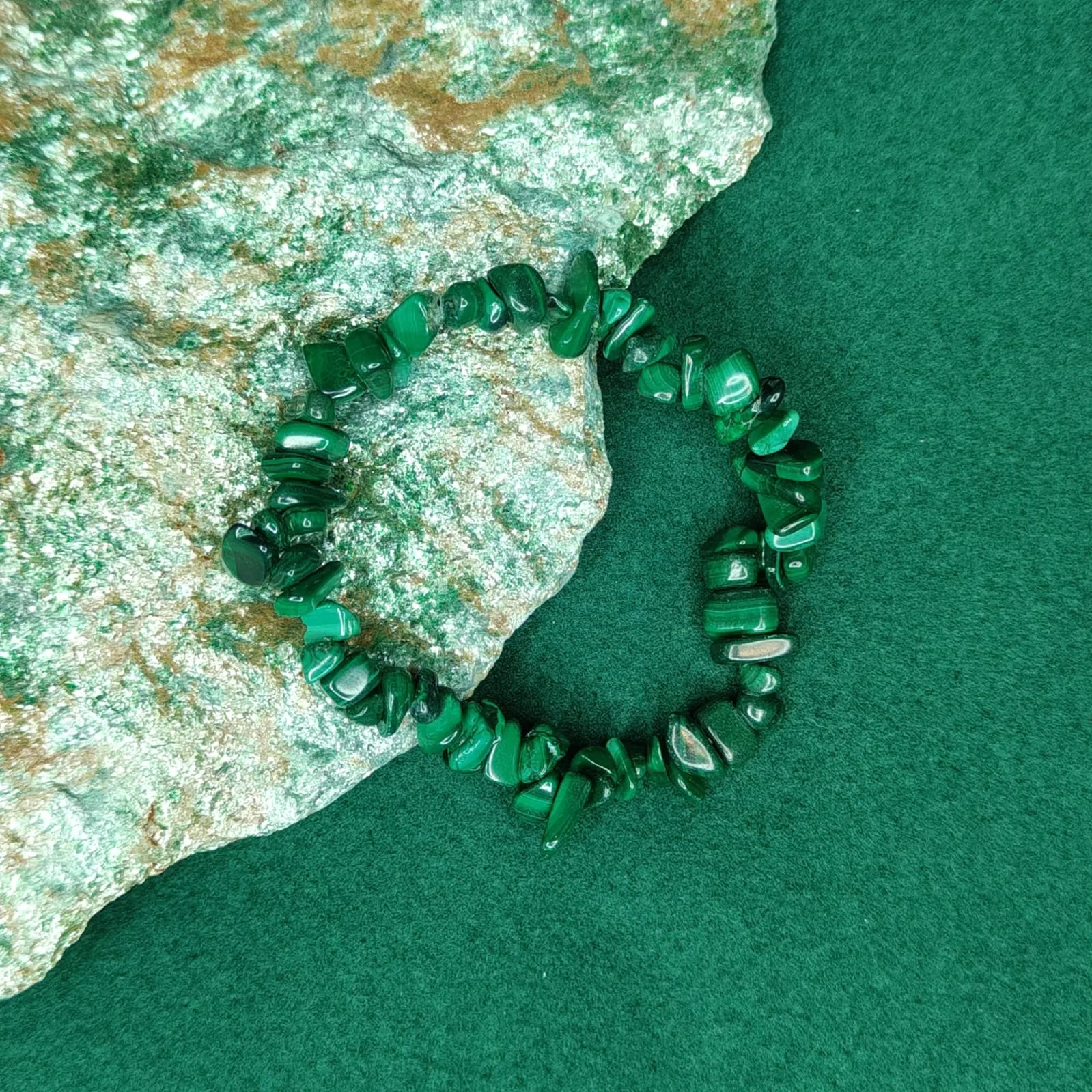 Bransoletka „Malachit” z drobnych kamieni