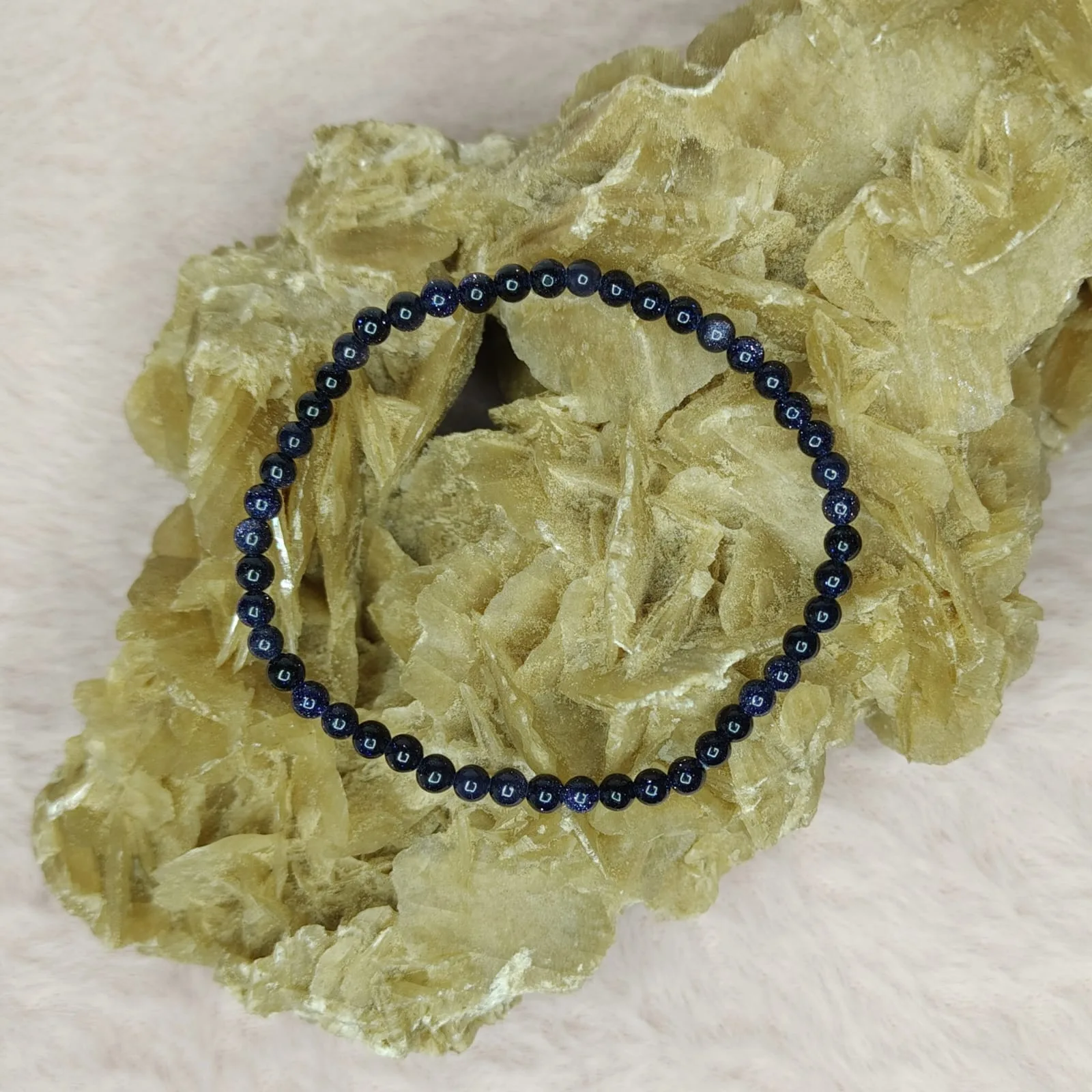 Bransoletka „Noc Kairu” na gumce