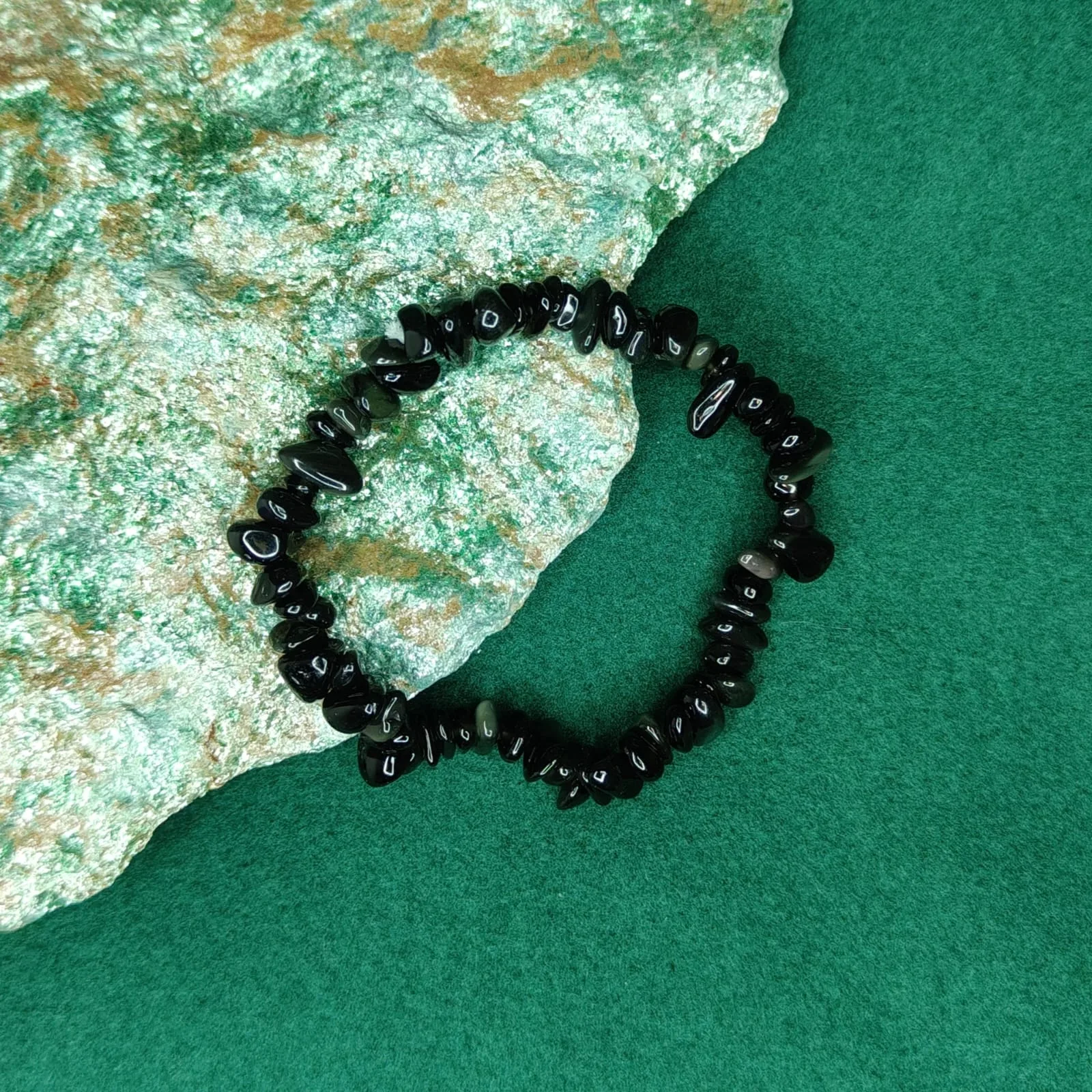 Bransoletka „Obsydian” z drobnych kamieni