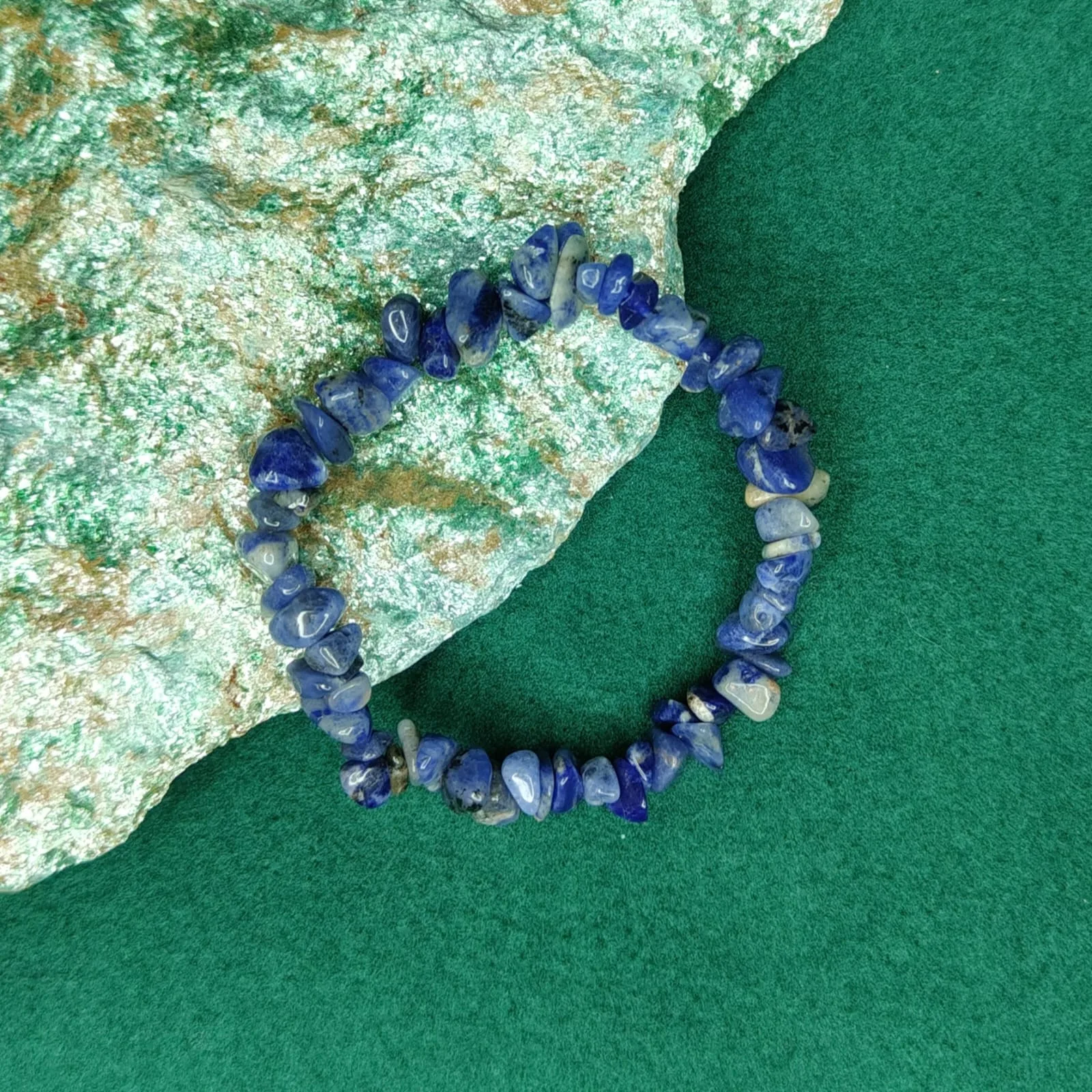 Bransoletka „Sodalit” z drobnych kamieni