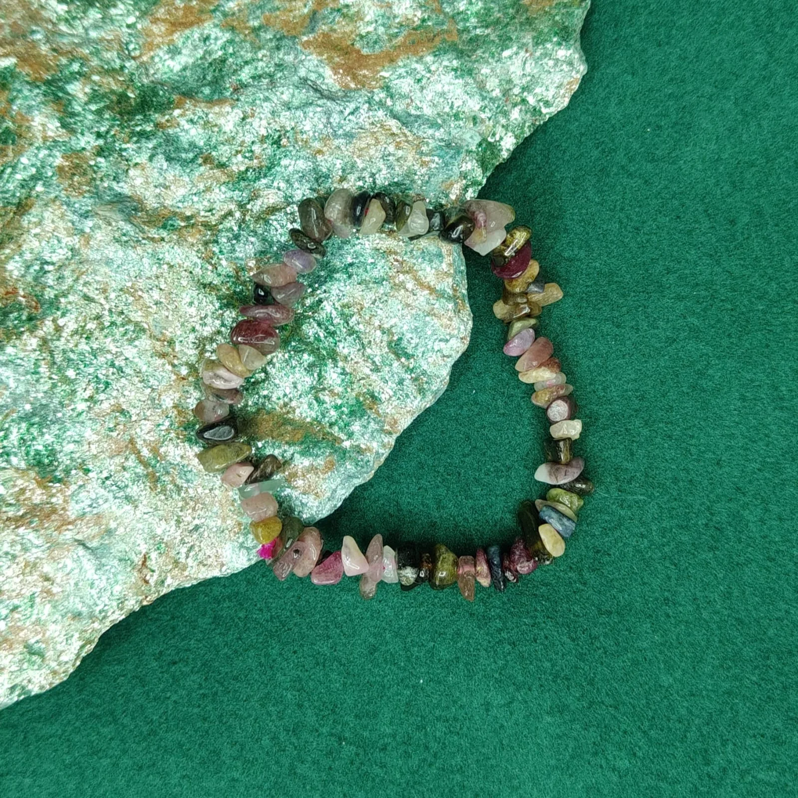 Bransoletka „Turmalin kolorowy” z drobnych kamieni