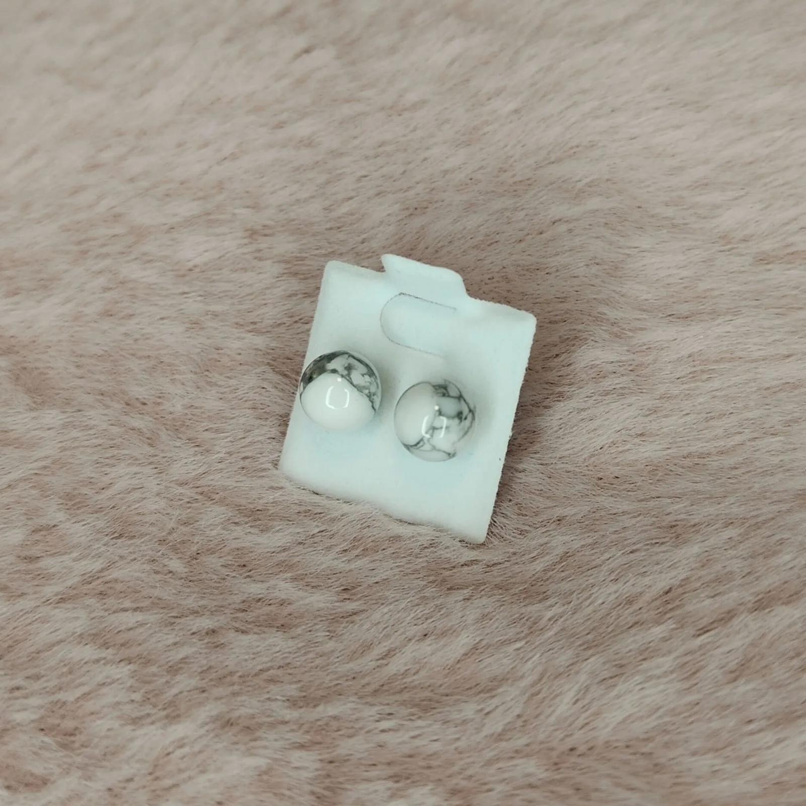 Kolczyki „Howlit”