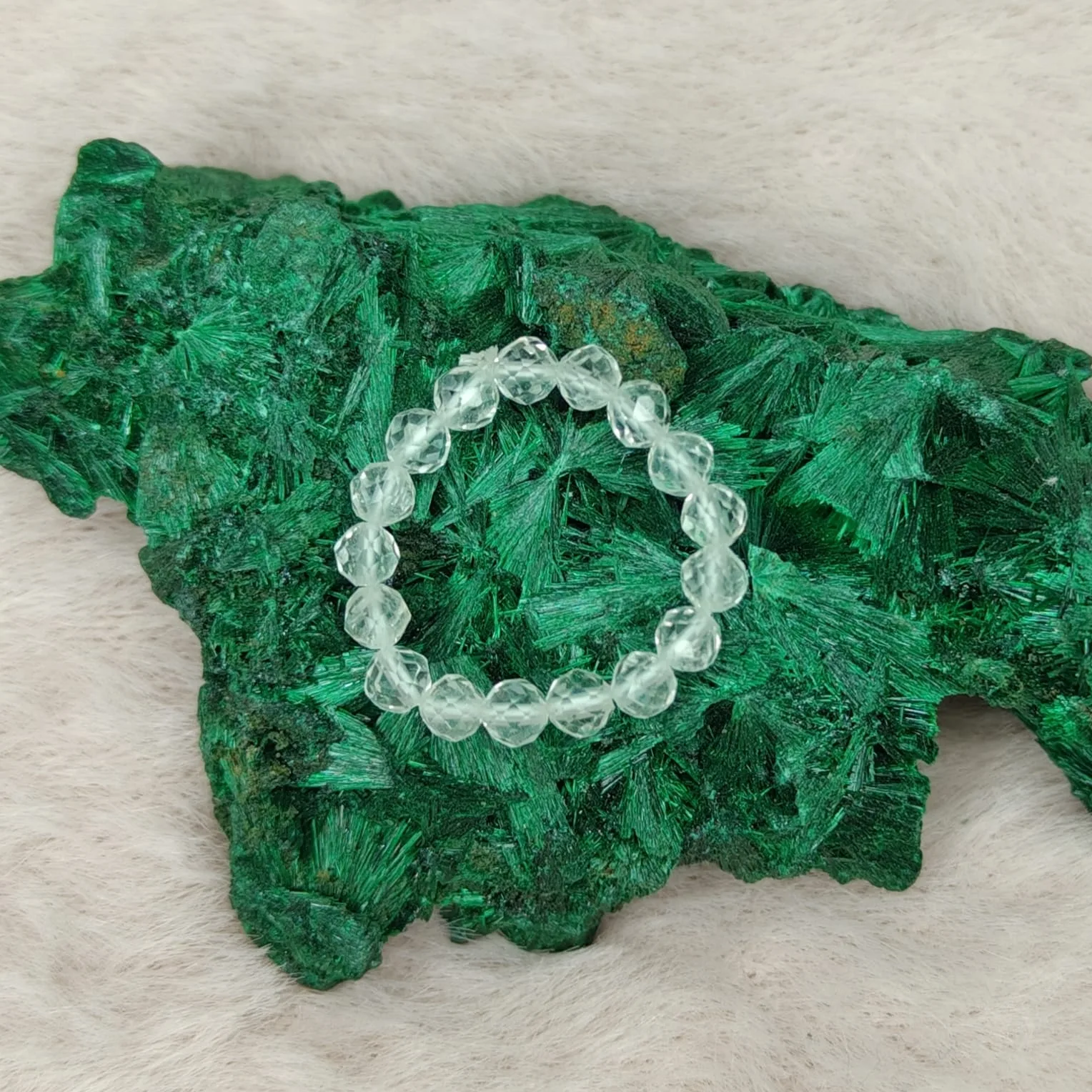 Pierścionek „Kryształ górski” na gumce