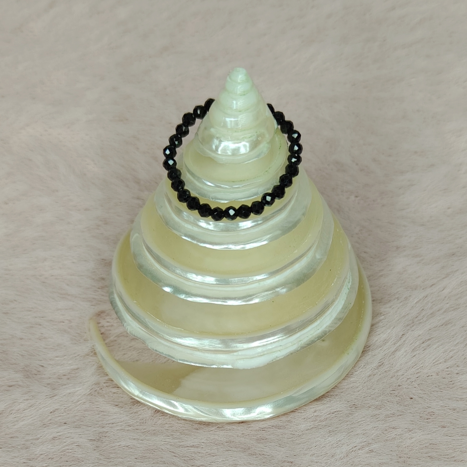 Pierścionek „Turmalin czarny” na gumce